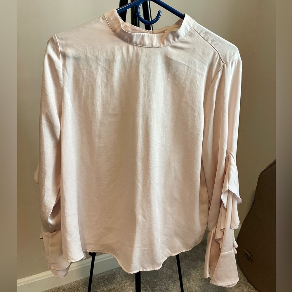 Nordstrom Blush Ruffle Long Sleeved Shirt With Cut Out size large